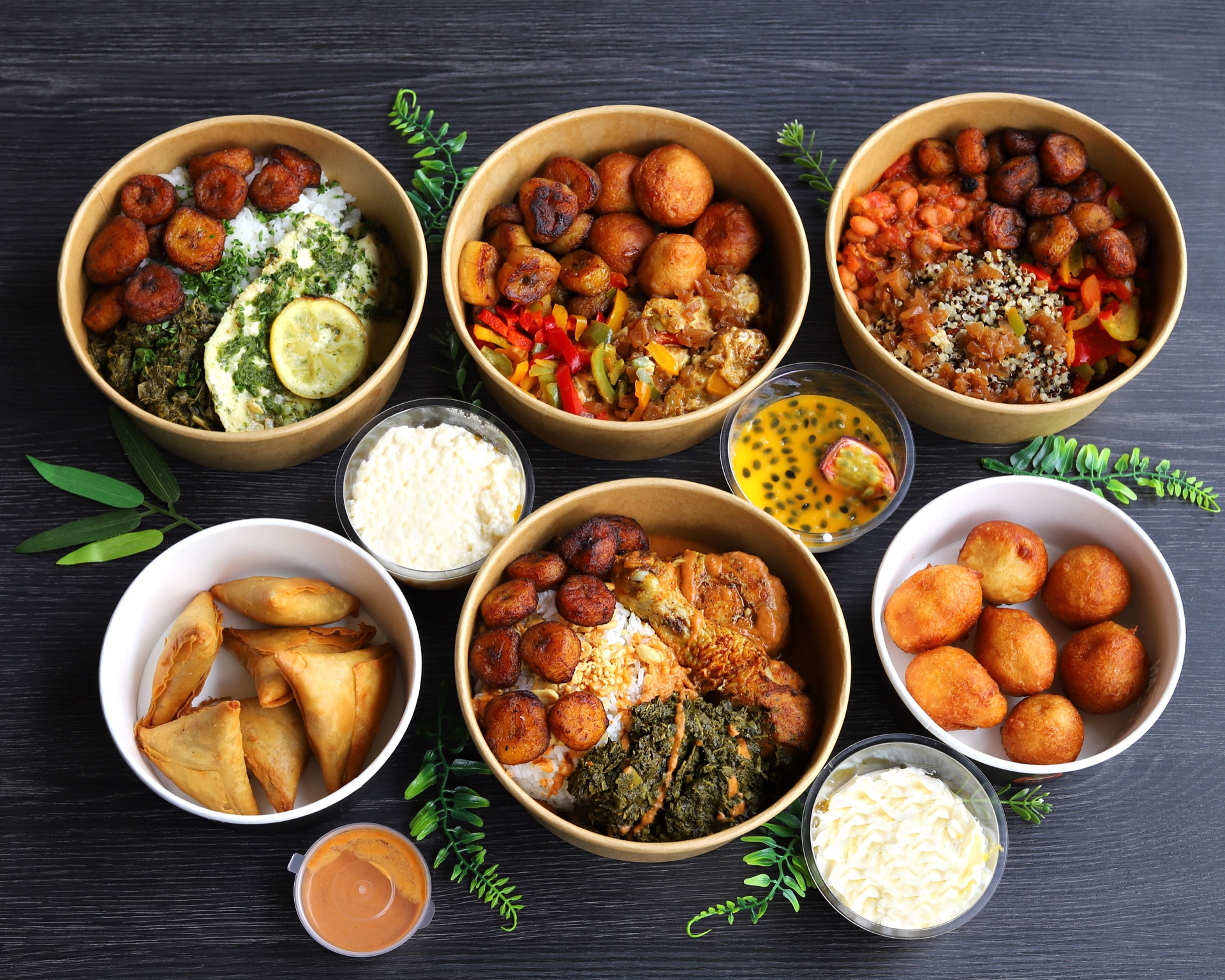 Bowls africains authentiques servis au restaurant African Poke Bowl à Charleroi (Marcinelle)